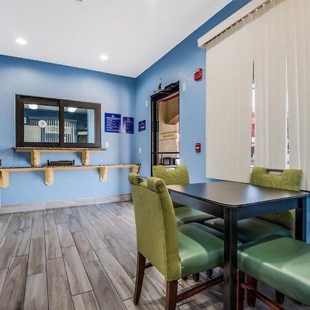 Scottish Inns & Suites Iah Airport-Beltway 8 Aldine エクステリア 写真