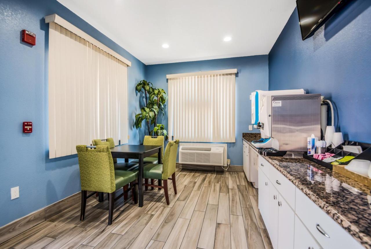 Scottish Inns & Suites Iah Airport-Beltway 8 Aldine エクステリア 写真