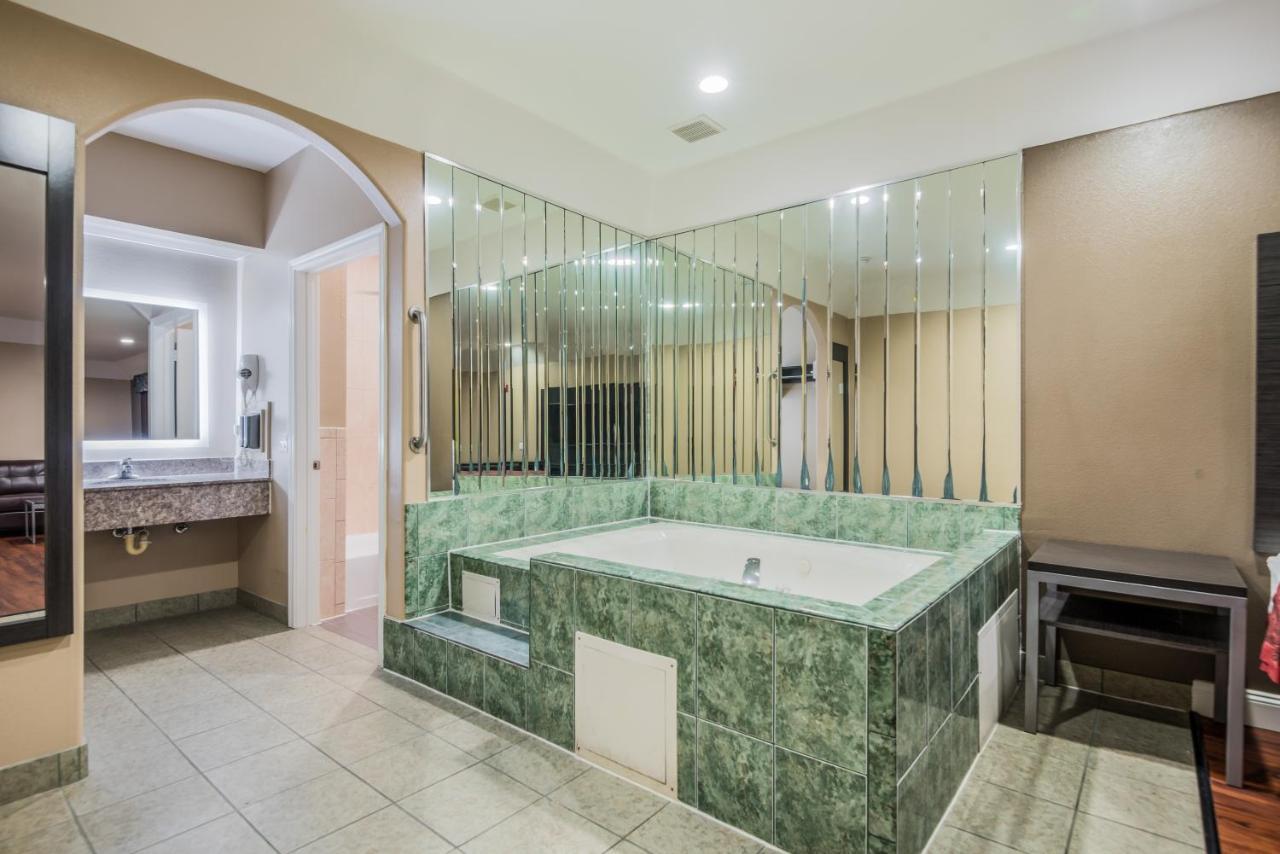 Scottish Inns & Suites Iah Airport-Beltway 8 Aldine エクステリア 写真