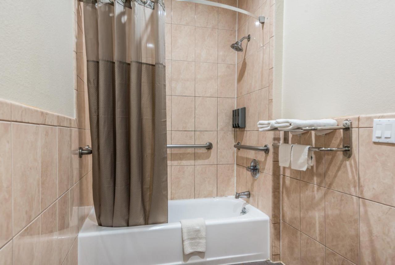 Scottish Inns & Suites Iah Airport-Beltway 8 Aldine エクステリア 写真